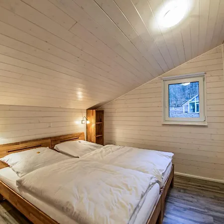 2 Bedroom Cozy In Hébergement de vacances *